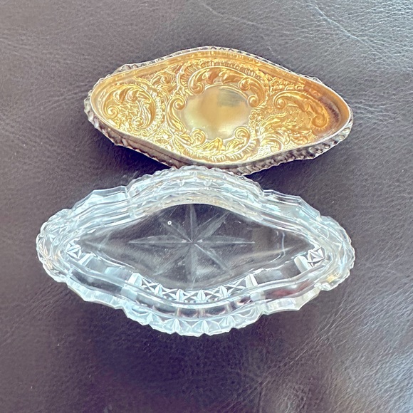 Small Antique Cut Crystal and Sterling Silver Oval Shaped Box, 1903 - Picture 4 of 6